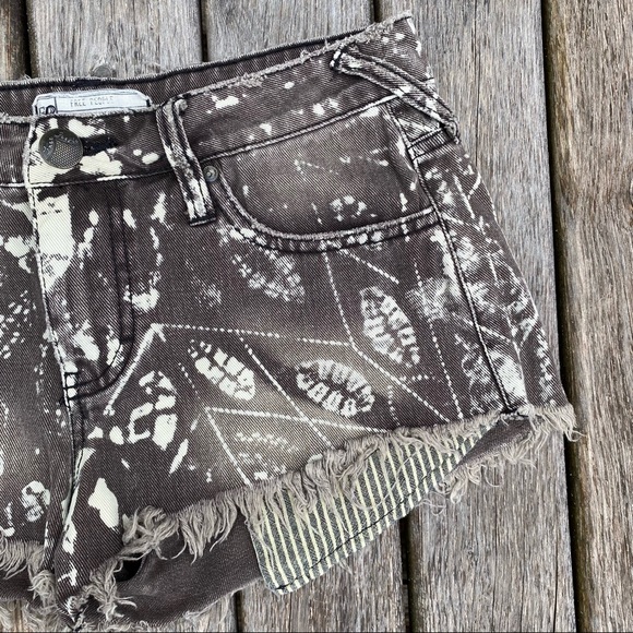 Free People Bleached Print Jean Shorts - Picture 3 of 7